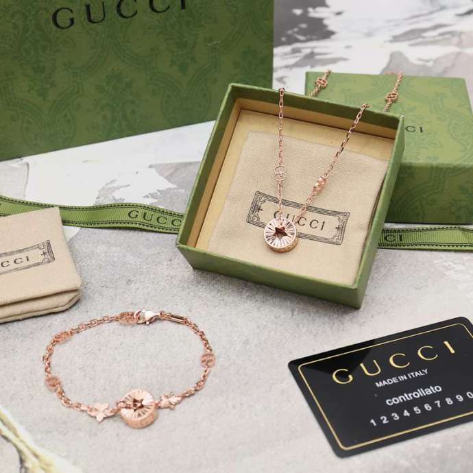 Picture of Gucci Sets _SKUGuccisuits08cly6410169